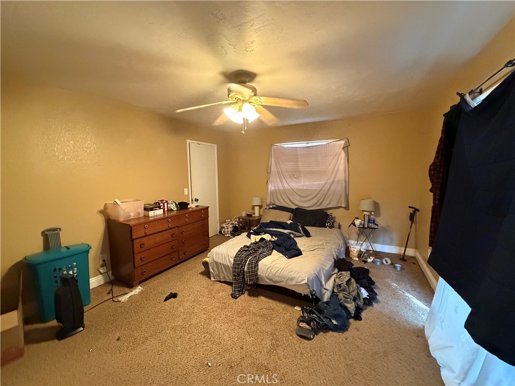 https://media.crmls.org/medias/9f3ba715-83d2-4c3a-b129-fd7c571a1a4a.jpg?preset=X-Large