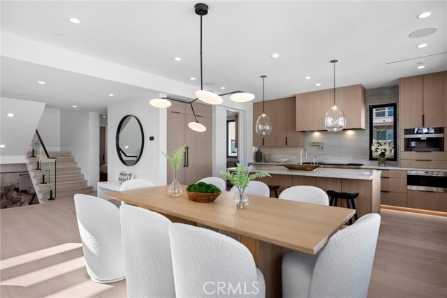 2501 Seaview Ave, Corona del Mar CA: https://media.crmls.org/medias/9f3cfb78-d103-4d93-b6e4-fcd1666bcfb7.jpg