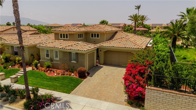 Detail Gallery Image 2 of 42 For 7639 Granja Vista Del Rio, Corona,  CA 92880 - 4 Beds | 2/1 Baths