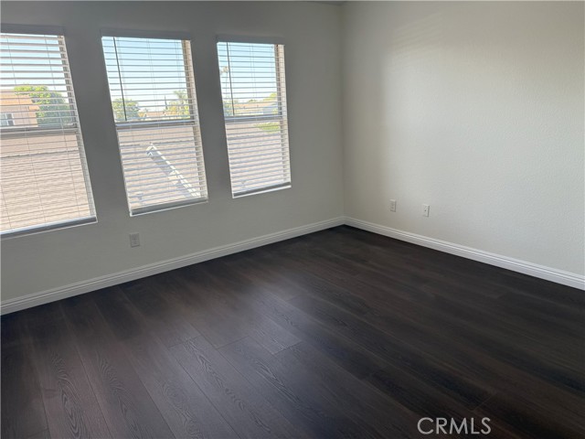476 E Center Street, Anaheim CA: https://media.crmls.org/medias/9f3d88ac-4db8-4d41-a585-66bc0c208112.jpg