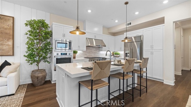 Detail Gallery Image 1 of 36 For 167 Sawbuck, Irvine,  CA 92618 - 4 Beds | 3/2 Baths