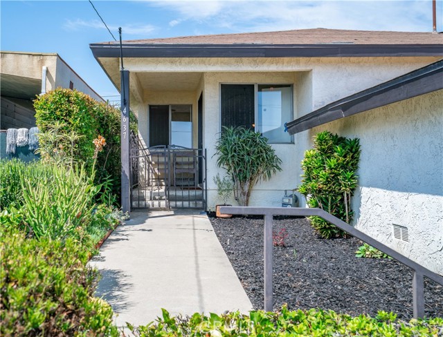 4637 W 132nd Street, Hawthorne CA: https://media.crmls.org/medias/9f3dddb8-7a8c-489d-8158-367644467064.jpg