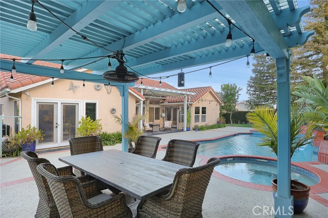24632 Stagg Street, West Hills CA: https://media.crmls.org/medias/9f3e393f-2964-46e6-b9c2-8371ad95b2b3.jpg