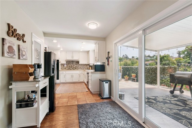 Detail Gallery Image 15 of 39 For 1355 Knoll Dr, Oceanside,  CA 92054 - 4 Beds | 3 Baths