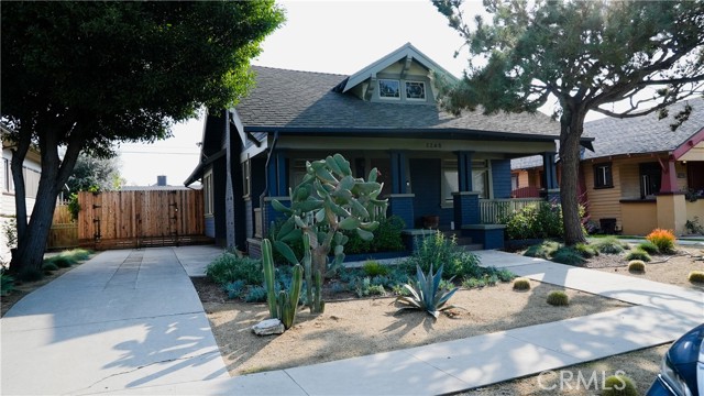 Detail Gallery Image 10 of 17 For 2248 W 29th Pl, Los Angeles,  CA 90018 - 3 Beds | 2 Baths