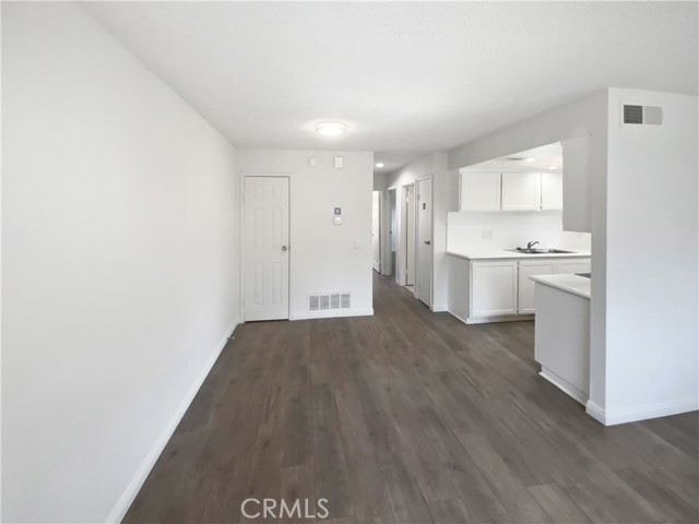 1307 W 8th Street, Upland CA: https://media.crmls.org/medias/9f3edb8f-7464-4a55-889d-46ab173969ab.jpg