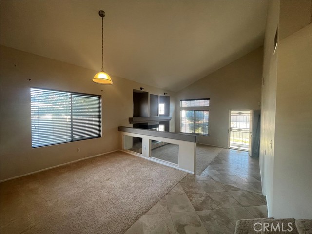 Detail Gallery Image 3 of 23 For 14782 Aloe Rd, Victorville,  CA 92394 - 4 Beds | 2/1 Baths