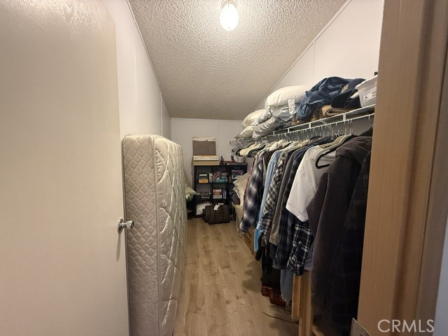 https://media.crmls.org/medias/9f3f5506-4d72-4eba-84db-bf5395cdd277.jpg?preset=X-Large