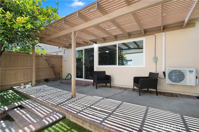 341 Carriage Drive, Santa Ana CA: https://media.crmls.org/medias/9f4010ca-6476-4c3e-9137-148afca9f709.jpg