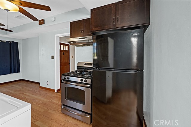 Detail Gallery Image 38 of 43 For 3967 Berryman Ave, Los Angeles,  CA 90066 - 2 Beds | 1 Baths