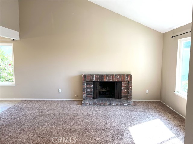 Detail Gallery Image 4 of 42 For 42650 San Julian Pl, Temecula,  CA 92592 - 4 Beds | 2 Baths