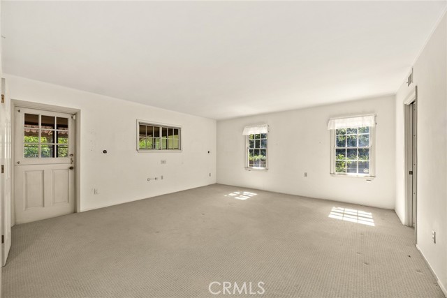 85 S San Rafael Avenue, Pasadena CA: https://media.crmls.org/medias/9f4153b2-d2b9-4696-a8f3-3da06a326a96.jpg