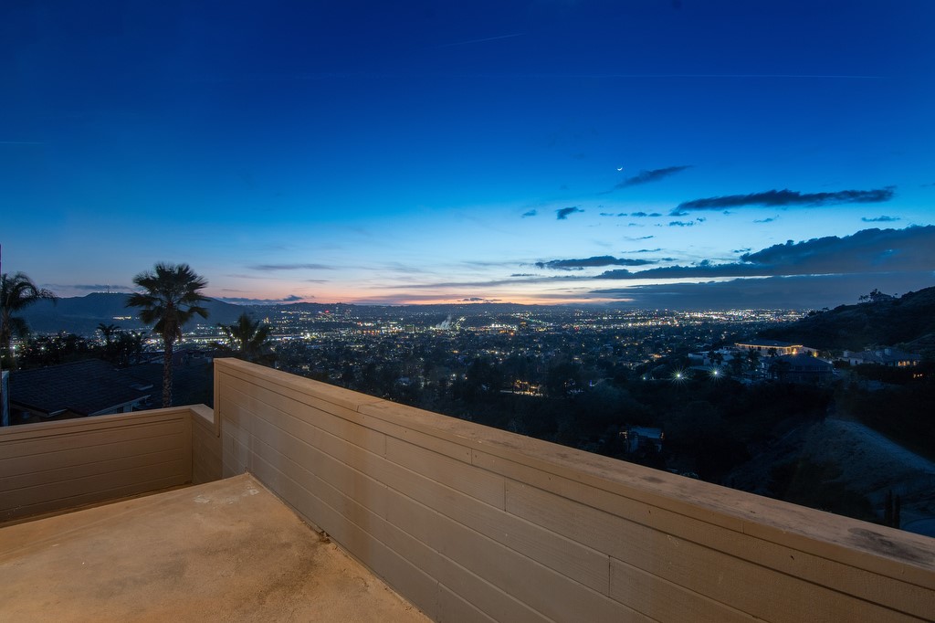 Detail Gallery Image 8 of 30 For 1369 Paseo Redondo, Burbank,  CA 91501 - 4 Beds | 3/1 Baths