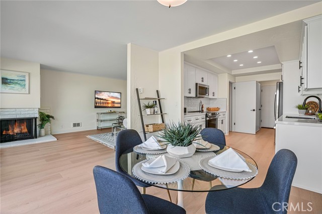 54 Cresta Verde Drive, Rolling Hills Estates CA: https://media.crmls.org/medias/9f41c88c-8696-45b1-a8e1-44f8dd5eeaba.jpg