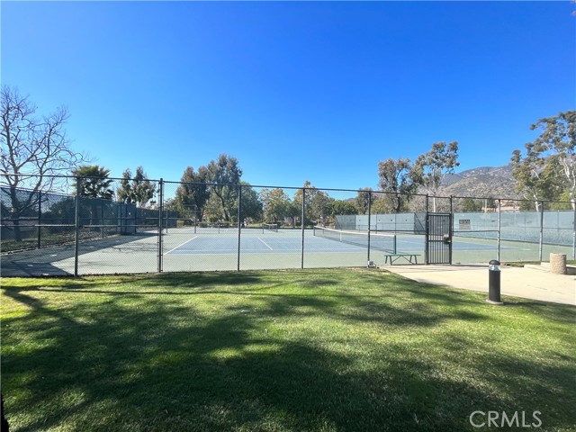 Detail Gallery Image 42 of 44 For 1299 Dogwood, Upland,  CA 91784 - 4 Beds | 2 Baths