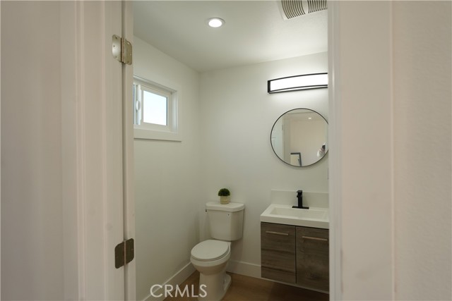 1850 W. 80th Street, Los Angeles CA: https://media.crmls.org/medias/9f420a74-1612-4fc7-928d-027976ce5227.jpg