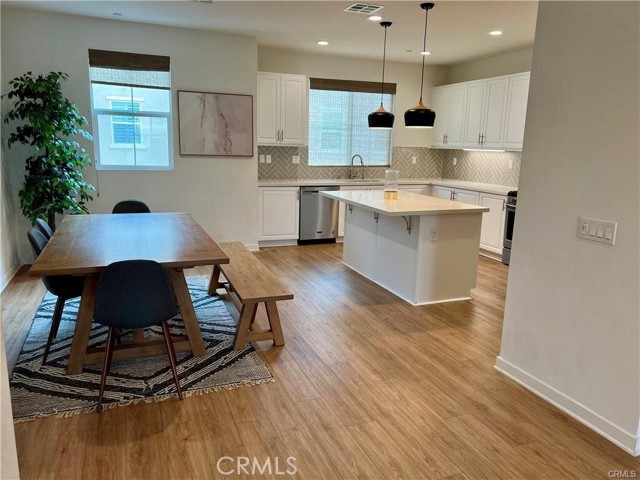 1006 Newberry Lane, Claremont CA: https://media.crmls.org/medias/9f426619-9c95-4aae-8099-6e1f576b0975.jpg
