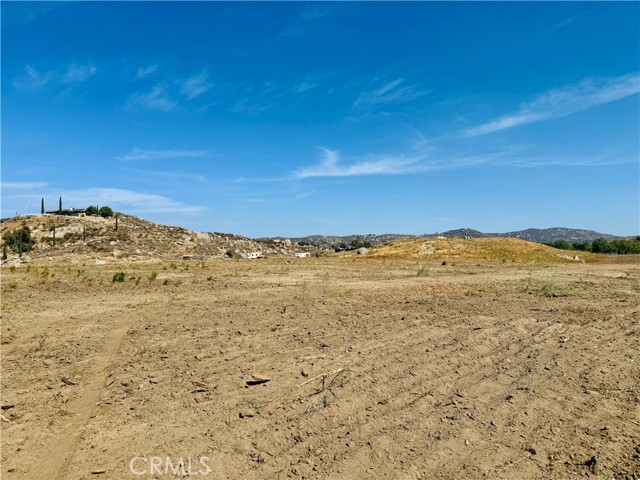 25 Juniper flats road, Nuevo CA: https://media.crmls.org/medias/9f430c17-bf32-4e8c-8968-acedc8d8722b.jpg