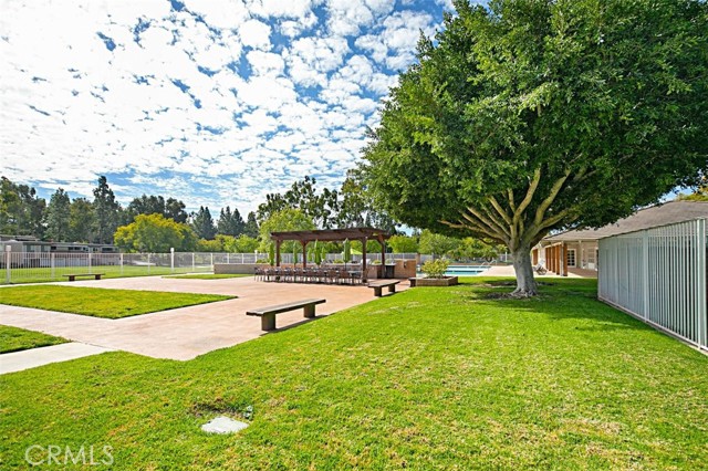 Detail Gallery Image 32 of 38 For 23271 Caminito Andreta, Laguna Hills,  CA 92653 - 3 Beds | 2/1 Baths