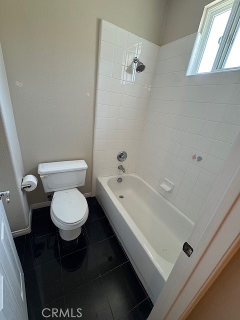 Detail Gallery Image 32 of 53 For 16034 Skyridge Dr, Riverside,  CA 92509 - 4 Beds | 4 Baths