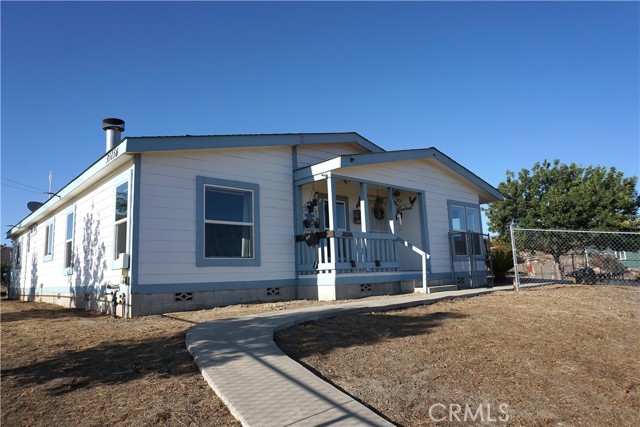 Detail Gallery Image 1 of 42 For 35156 Hobbiton Rd, Hemet,  CA 92544 - 3 Beds | 2 Baths