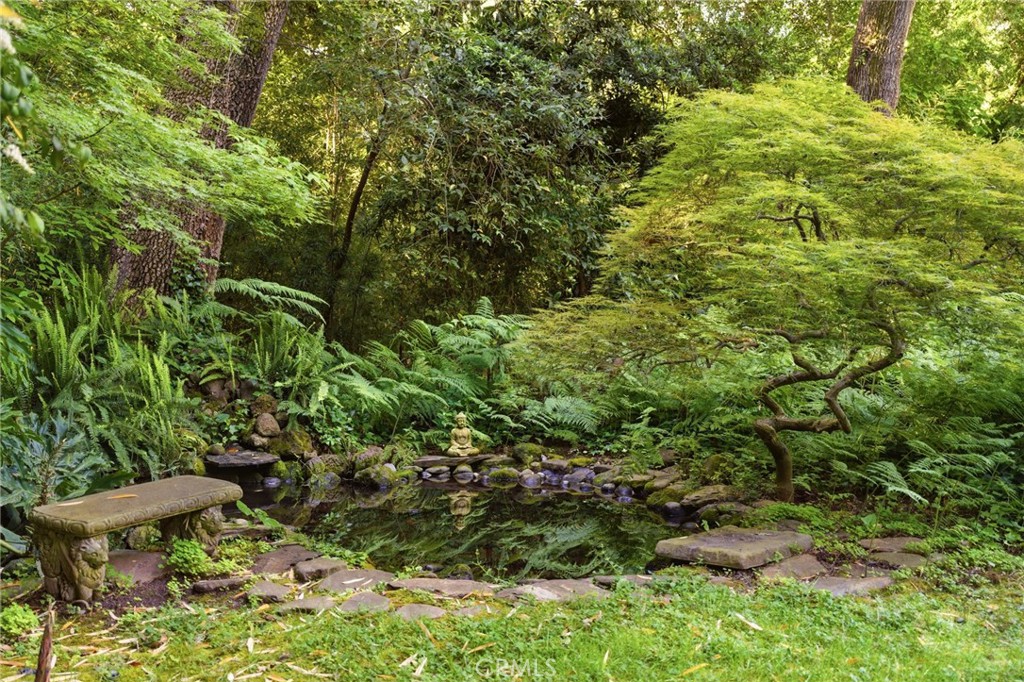 https://media.crmls.org/medias/9f444f39-5fc5-4fae-99ef-b11157f02eb8.jpg?preset=X-Large
