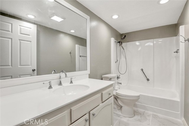 Detail Gallery Image 25 of 40 For 3364 Punta Alta 2d,  Laguna Woods,  CA 92637 - 2 Beds | 2 Baths