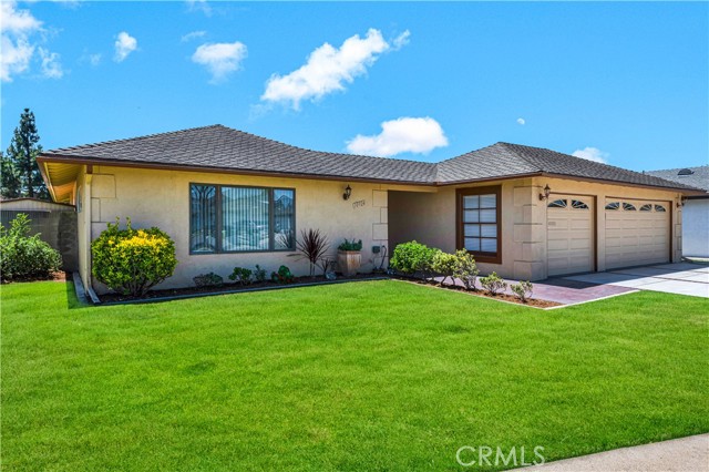 Detail Gallery Image 1 of 47 For 10924 Nighthawk Circle, Fountain Valley,  CA 92708 - 4 Beds | 2/1 Baths