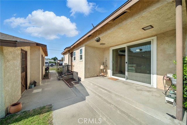 12218 Academy Way, Artesia CA: https://media.crmls.org/medias/9f46d65a-dba0-4e2c-b33c-de6b639245d1.jpg