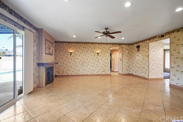 2433 Burlingham Place photo 3