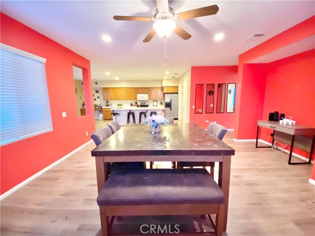 12564 Mesa Street, Victorville CA: https://media.crmls.org/medias/9f477dd1-3f50-4dec-a638-c60289055835.jpg