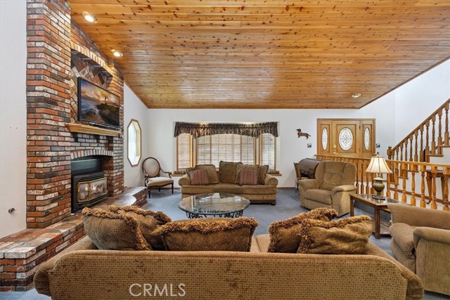 42784 Edelweiss Drive, Big Bear Lake CA: https://media.crmls.org/medias/9f47a9db-a1f3-41cc-8b44-f2ea6995616c.jpg