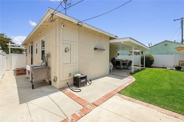 13235 Hindry Avenue, Hawthorne, California 90250, 3 Bedrooms Bedrooms, ,1 BathroomBathrooms,Single Family Residence,For Sale,Hindry,SB24100978