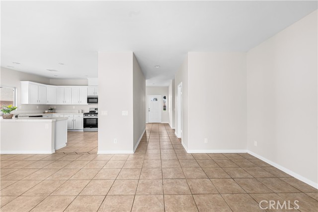 Detail Gallery Image 11 of 39 For 43453 Tali St, Lancaster,  CA 93535 - 3 Beds | 3 Baths