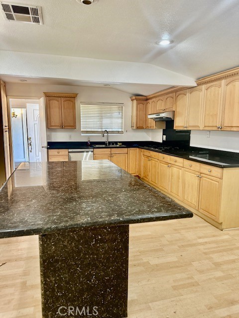 Detail Gallery Image 2 of 13 For 13652 Edwards, Westminster,  CA 92683 - 4 Beds | 3 Baths