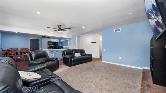 Detail Gallery Image 5 of 20 For 3817 Conejo Dr, San Bernardino,  CA 92404 - 3 Beds | 2 Baths