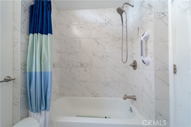 8326 Sanger Avenue, Whittier CA: https://media.crmls.org/medias/9f497bd6-573d-42a7-968d-5eeeba293491.jpg
