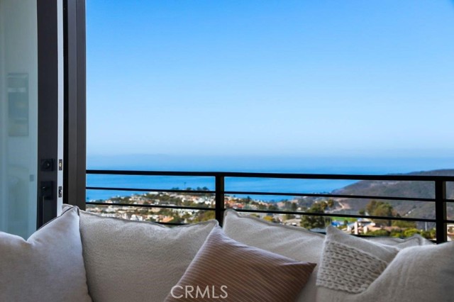 Detail Gallery Image 48 of 57 For 3059 Cresta Way, Laguna Beach,  CA 92651 - 5 Beds | 4/1 Baths