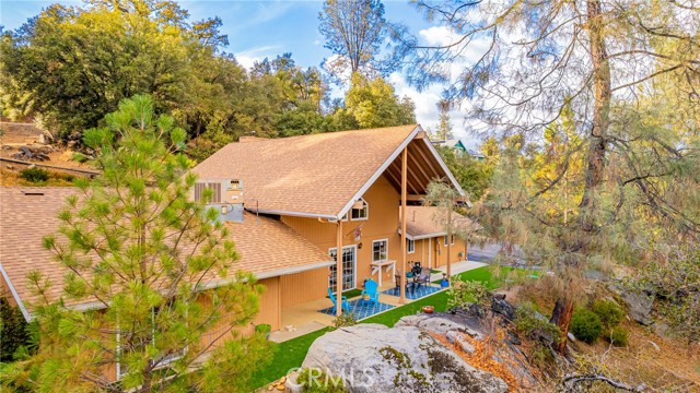 Detail Gallery Image 6 of 39 For 50365 Spook Ln, Oakhurst,  CA 93644 - 3 Beds | 2 Baths