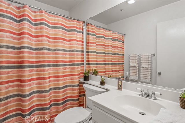 7483 Catalpa Avenue, Highland CA: https://media.crmls.org/medias/9f4ab081-5bf6-4828-b6a6-3e585f57086e.jpg