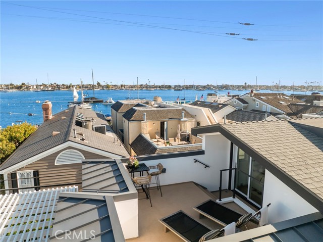 Detail Gallery Image 26 of 35 For 109 Onyx Ave, Newport Beach,  CA 92662 - 3 Beds | 4/1 Baths