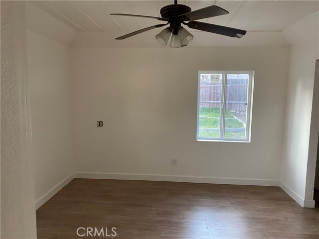 Detail Gallery Image 2 of 6 For 19216 Kendell, Devore,  CA 92407 - 1 Beds | 1 Baths