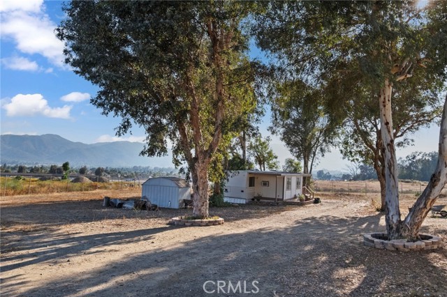 35141 Bayless Road, Wildomar CA: https://media.crmls.org/medias/9f4b6da7-8266-42e7-88a2-32abf75a6fe4.jpg