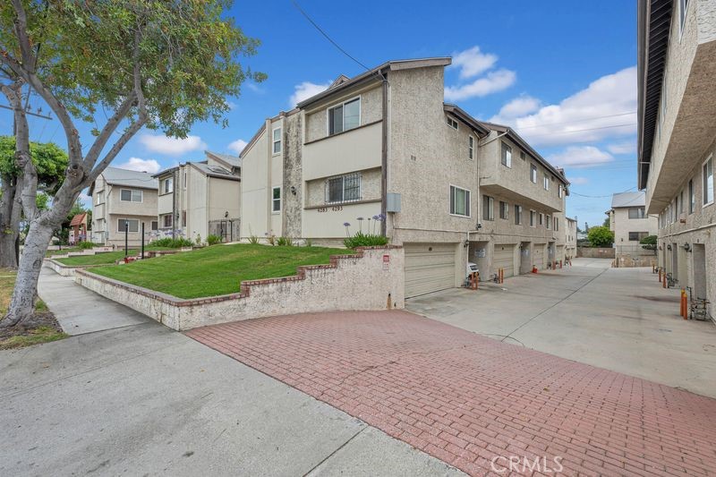 4285 Walnut Grove Ave
