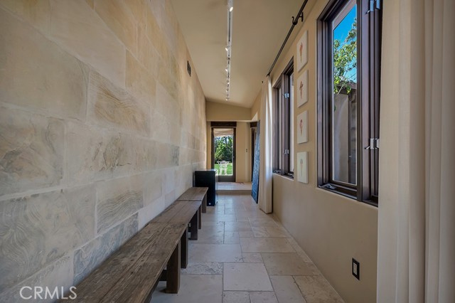 Detail Gallery Image 26 of 68 For 27409 Pacific Coast Hwy, Malibu,  CA 90265 - 4 Beds | 4 Baths