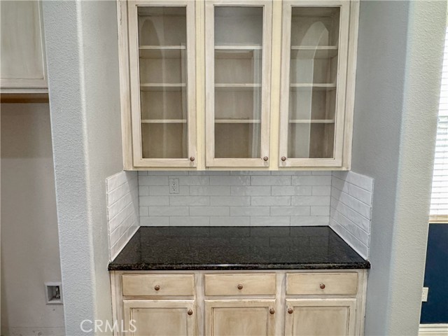 Detail Gallery Image 29 of 56 For 15527 Avanti Dr, Bakersfield,  CA 93314 - 4 Beds | 3/1 Baths