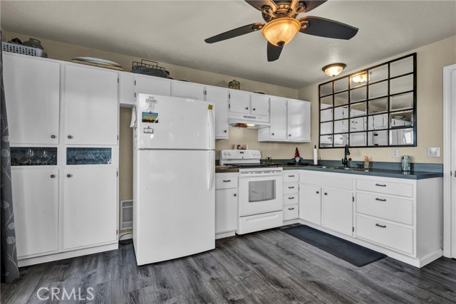 Detail Gallery Image 9 of 50 For 10225 Kelsey Creek Dr, Kelseyville,  CA 95451 - 3 Beds | 3 Baths