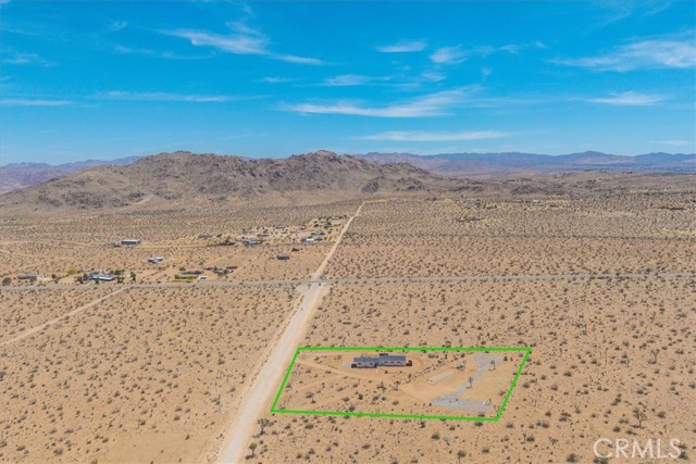 3170 Wesley Road, Joshua Tree CA: https://media.crmls.org/medias/9f4dd2f6-1d7b-4c0c-8930-46a04b8ccaa2.jpg