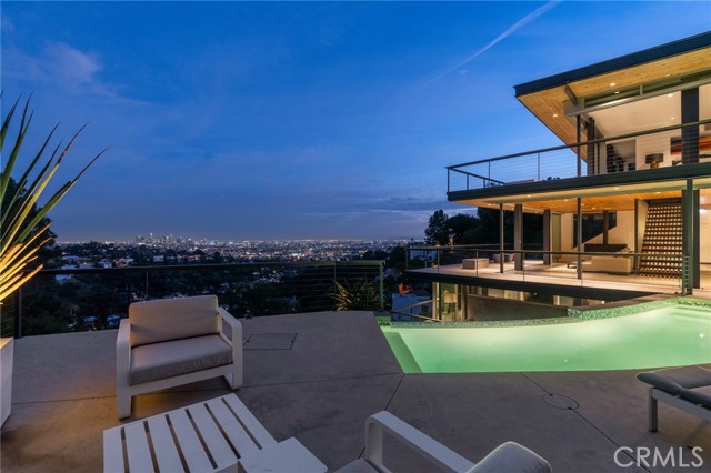 Detail Gallery Image 3 of 52 For 2917 Durand Dr, Los Angeles,  CA 90068 - 3 Beds | 2/1 Baths