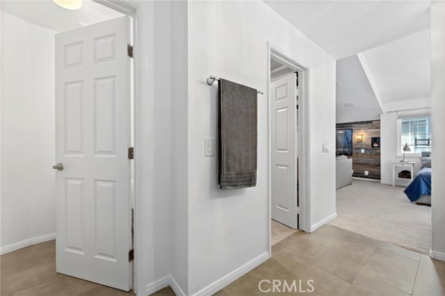 Detail Gallery Image 18 of 41 For 23163 Mulholland Dr, Woodland Hills,  CA 91364 - 2 Beds | 2/1 Baths
